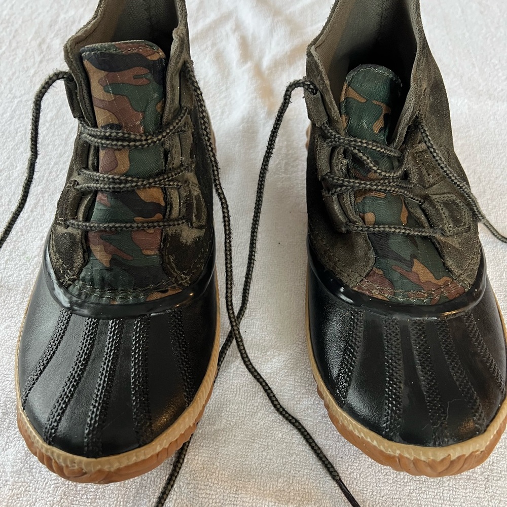 Sorel Black and Camouflage Winter Boots